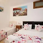 Koclu Konagi Casa de hóspedes 4*